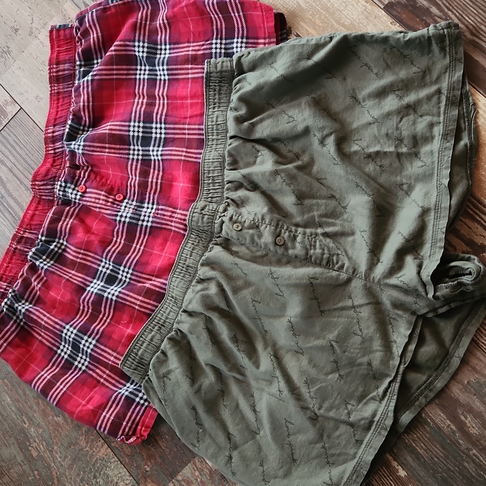 2 pairs VS Pink shorts